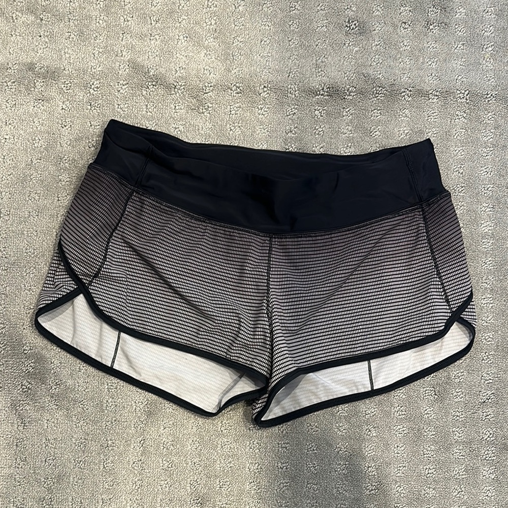 Lululemon Speed Up Low Rise 2.5” lined Shorts